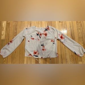 Aritzia Wilfred long sleeve tie front top!